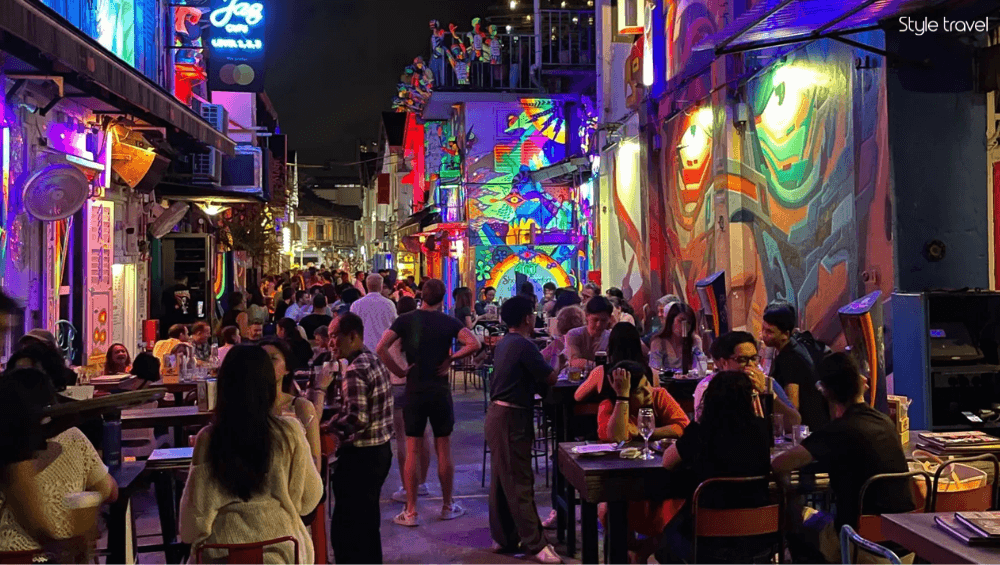Join a Nightlife Crawl in Clarke Quay or Haji Lane