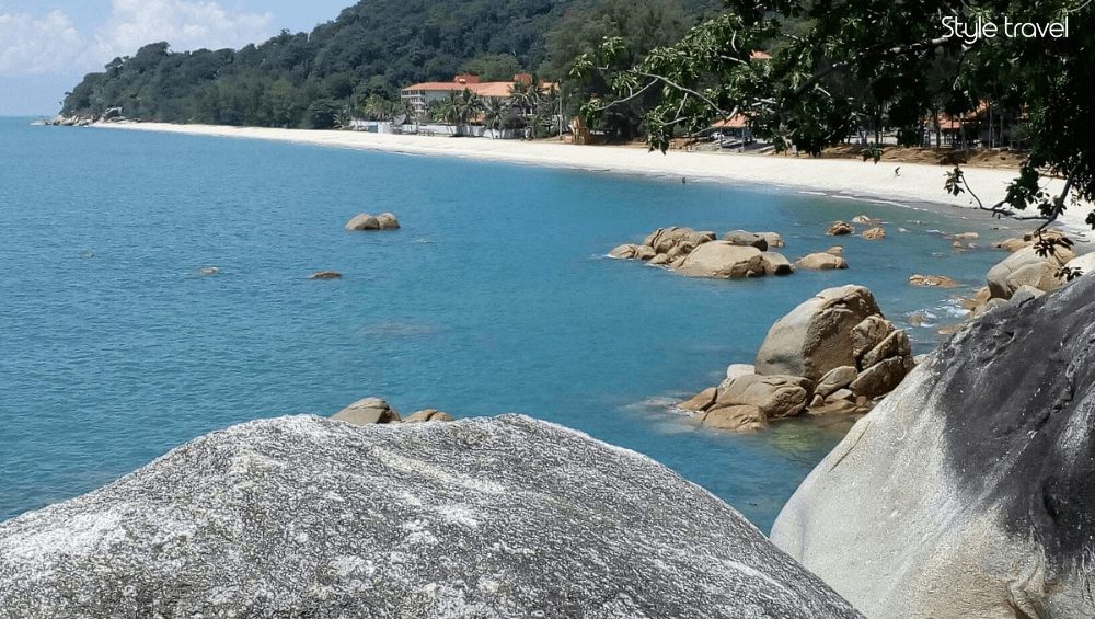 Teluk Cempedak Beach (Kuantan)