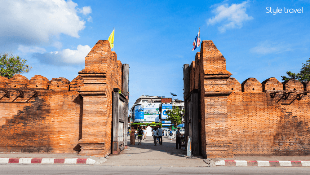 Tha Phae Gate Chiang Mai