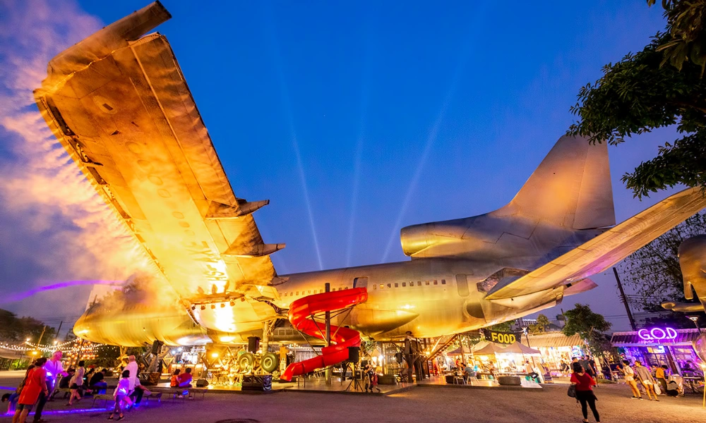 Chang Chui Plane Night Market