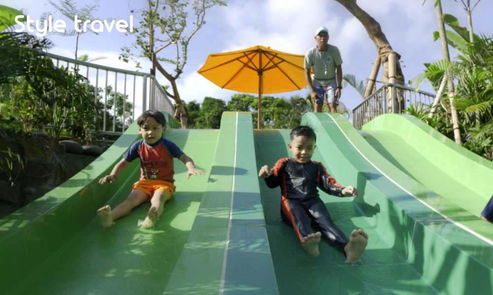 Children playing at AquaPlay in Waterbom Bali with adult supervision