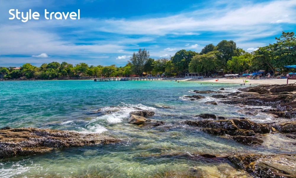 Rocky coastline at the southern tip of Koh Samet Thailand